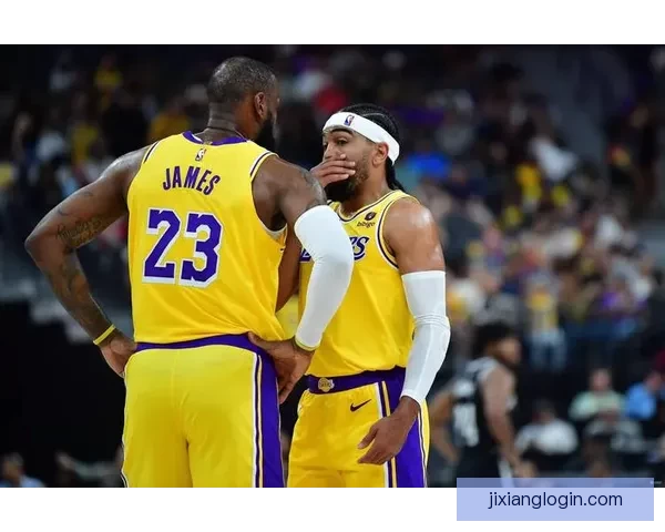 詹姆斯手指伤势稳定客场最后一战球队将全力备战